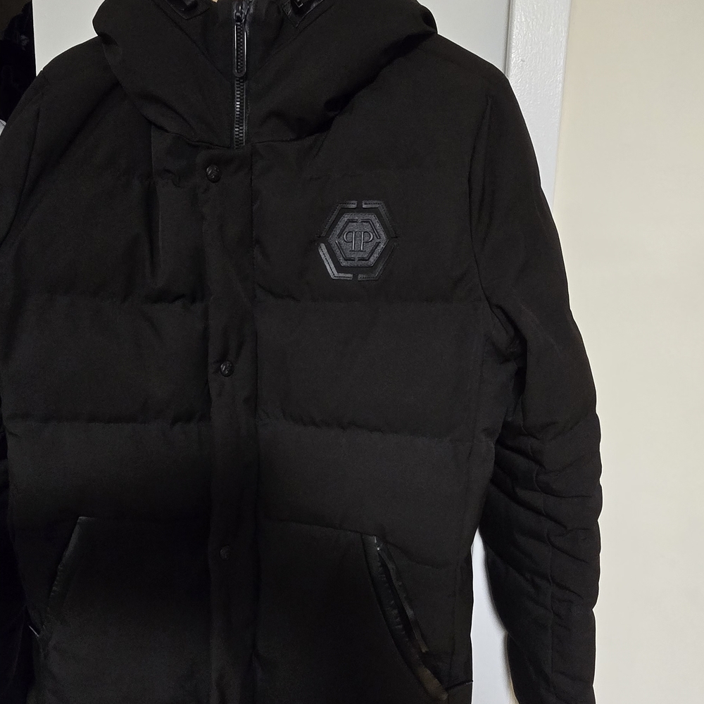 Philipp Plein Monochrome Winter Puffer with Hexagon Logo